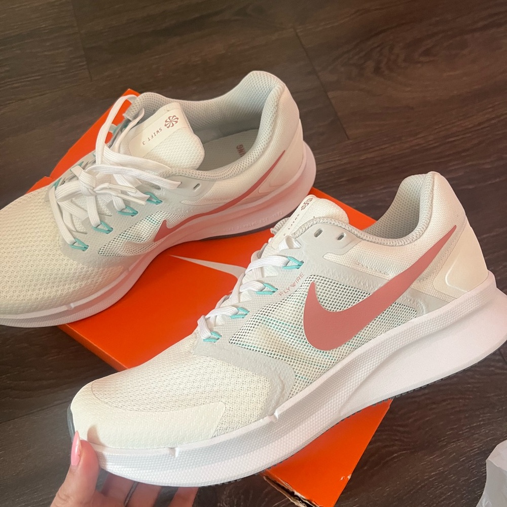 Nike White and Pink Sneakers